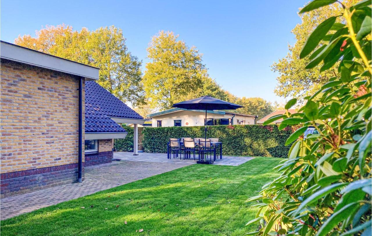 Nice Home In Putten With Kitchen Exterior foto