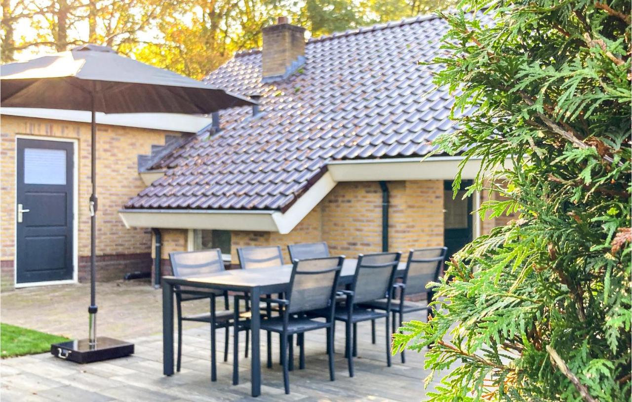 Nice Home In Putten With Kitchen Exterior foto